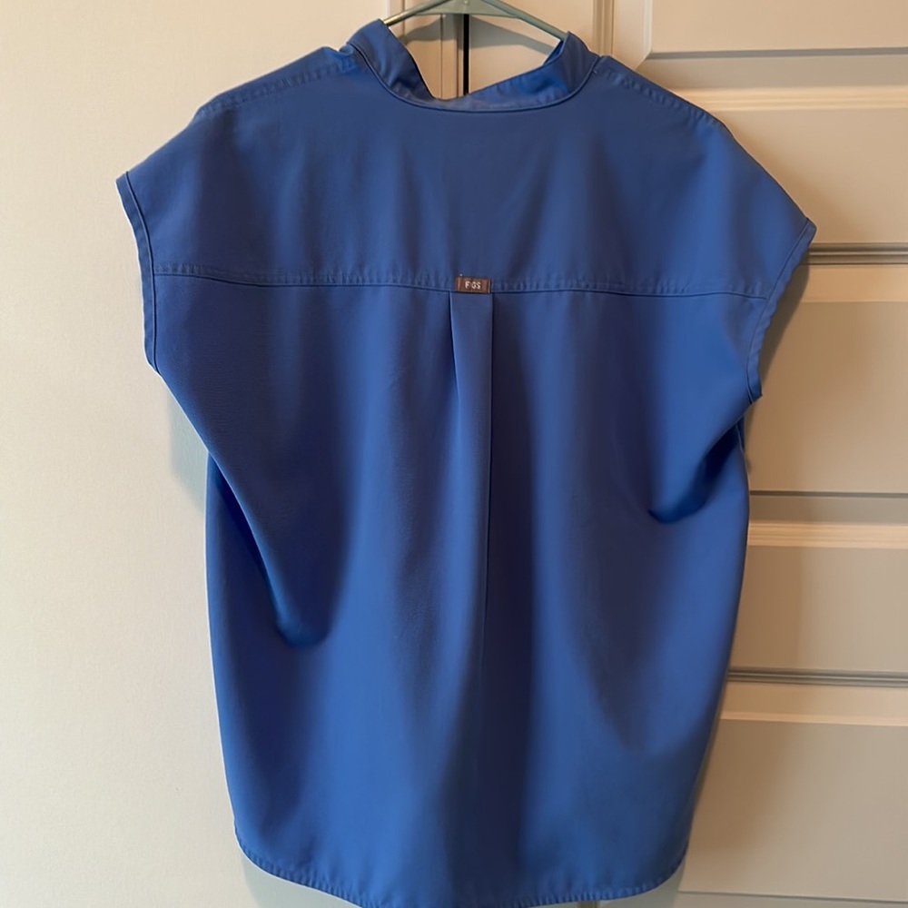 Rafaela Oversized Scrub Top (Ceil Blue) - Picture 2 of 3